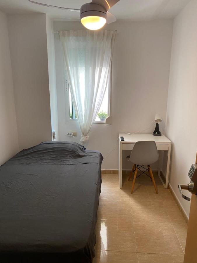 Single Room In My Apartment At The Beach Valence Extérieur photo